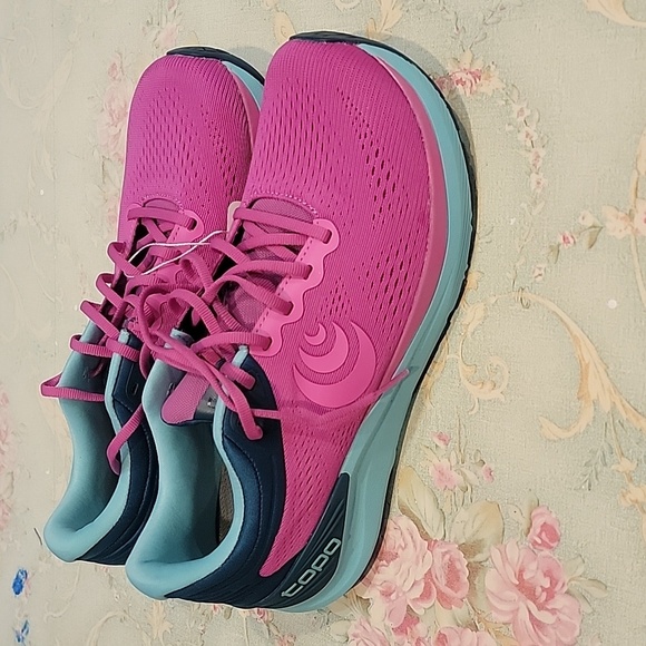 Women's TOPO Ultrafly 4 Athletic Tennis Shoes - Picture 5 of 15